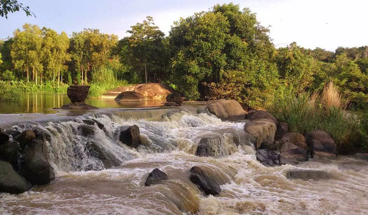 vẻ đẹp hoang sơ của Thác Mai