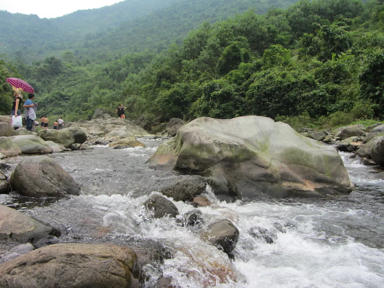 Hồ Vai Miếu