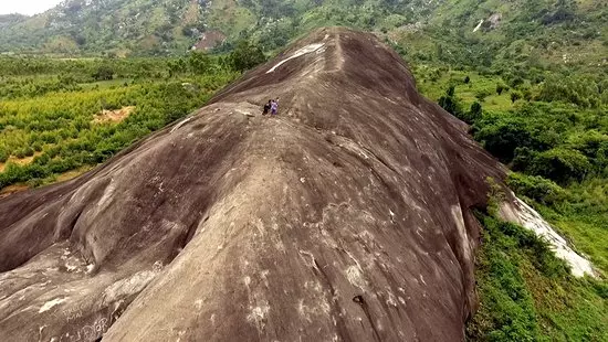 Núi Đá Voi Mẹ