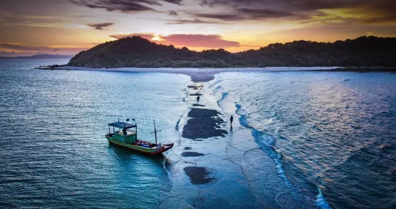 Bình minh trên đảo Cô Tô