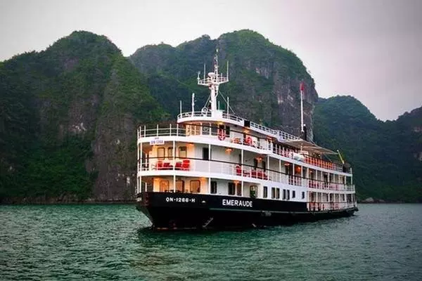 Emeraude Classic Cruise