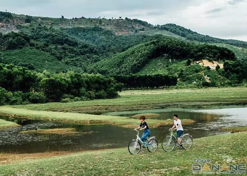 Hồ Trung Hòa mang nét đẹp bình dị, gần gũi và có không khí trong lành