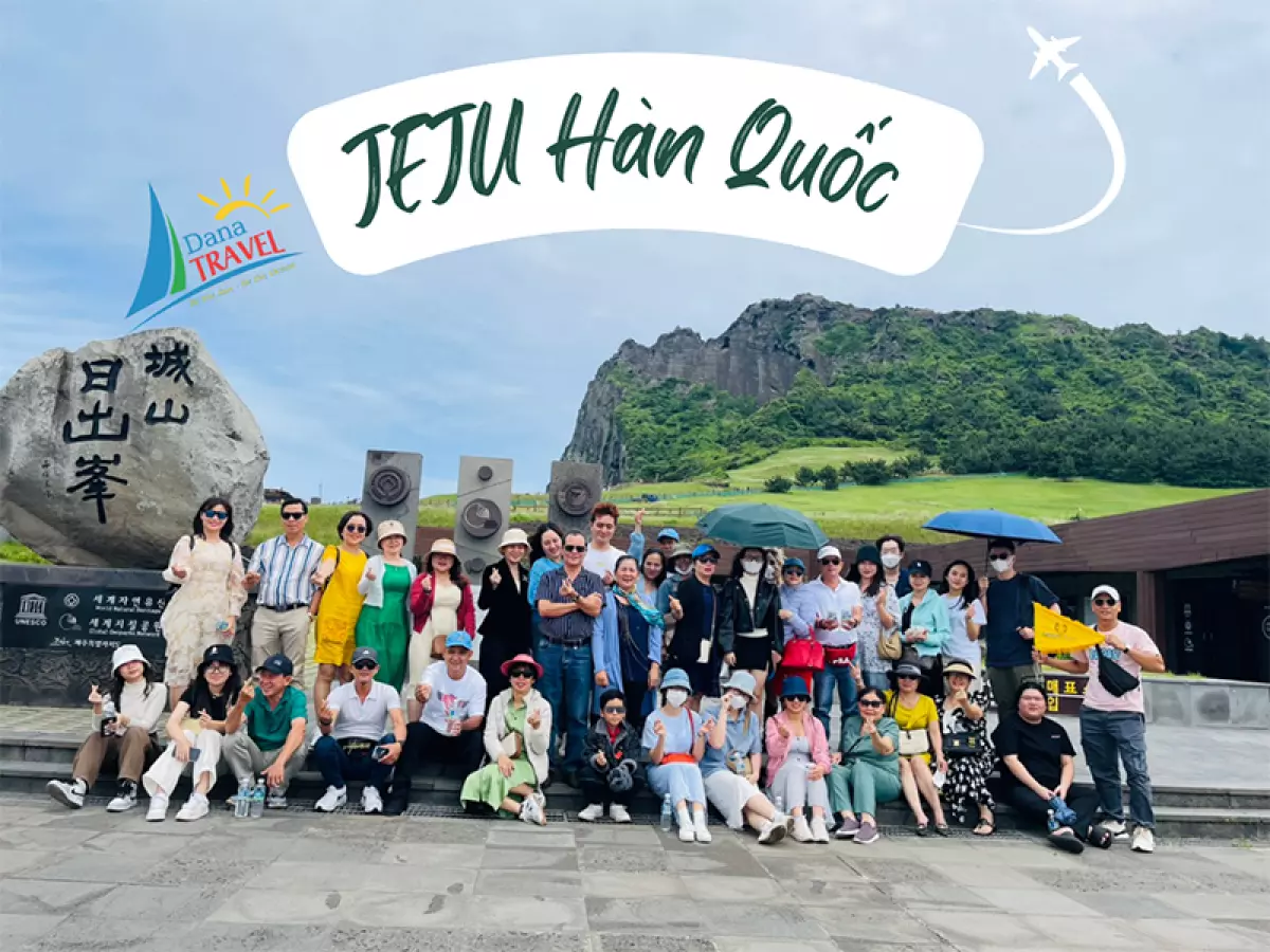 Khách đi tour Jeju Hàn Quốc