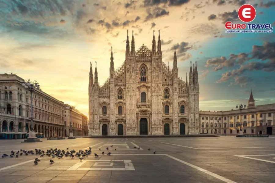 Duomo Di Milano - Biểu tượng của Milan