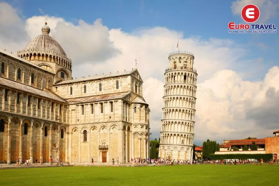 Tháp nghiêng Pisa - Biểu tượng tự hào của Ý