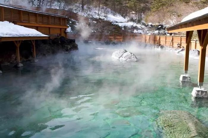 Du lịch Hàn Quốc tháng 12 là cơ hội trải nghiệm dòng suối nước nóng ấm áp