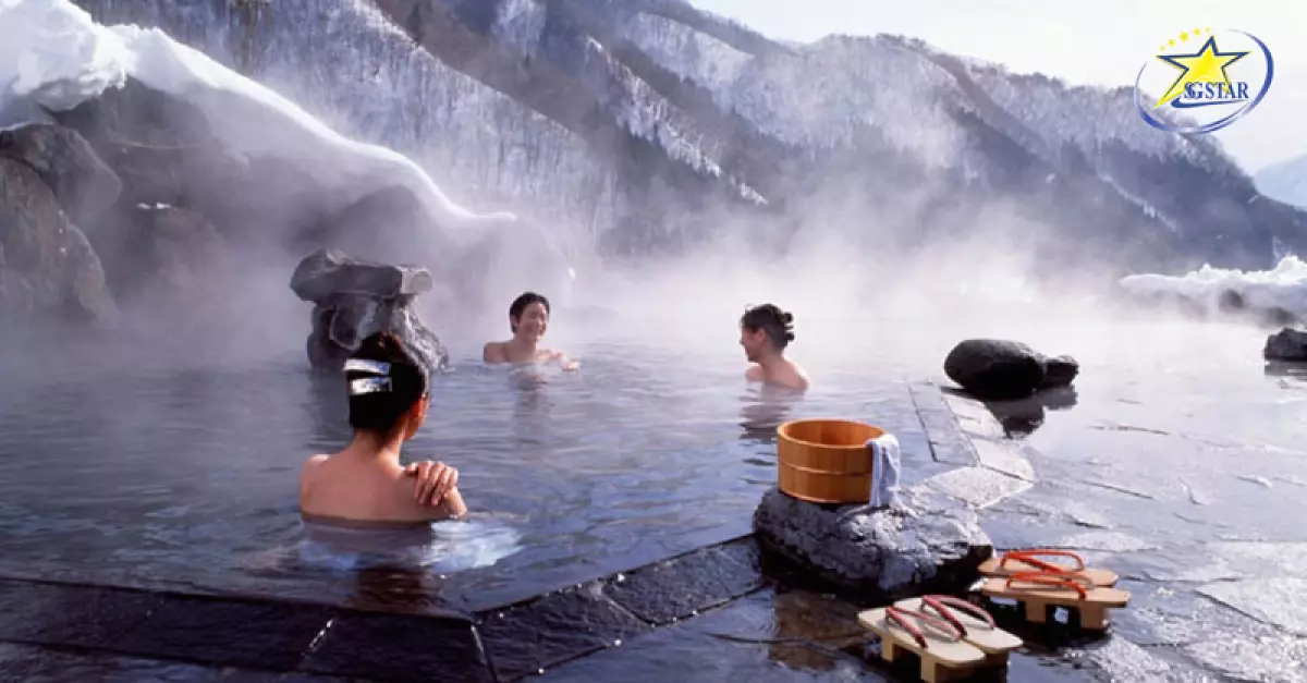 Trải nghiệm tắm suối khoáng nóng Onsen truyền thống tại Nhật