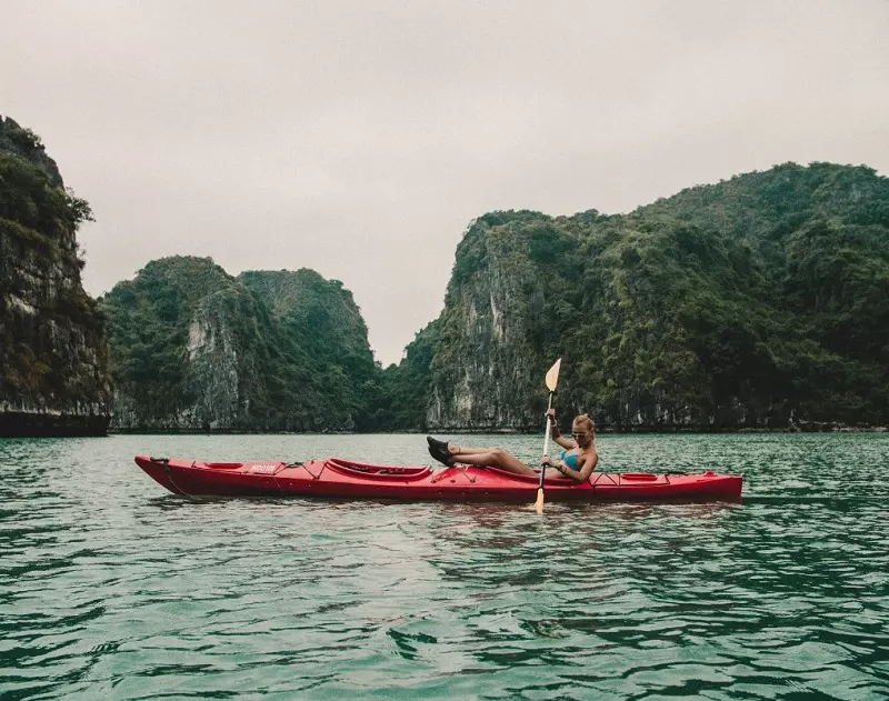 Khám phá vịnh Hạ Long - Quảng Ninh