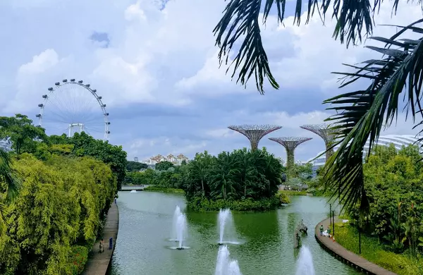 Địa điểm du lịch đẹp ở Singapore nổi tiếng nhất. Nên đi đâu chơi ở Singapore? Vòng quay Singapore Flyer