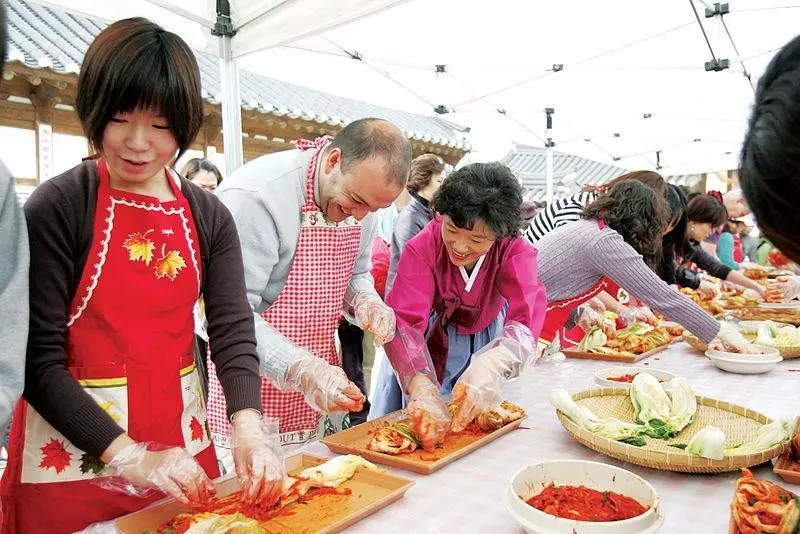 Học làm Kimchi