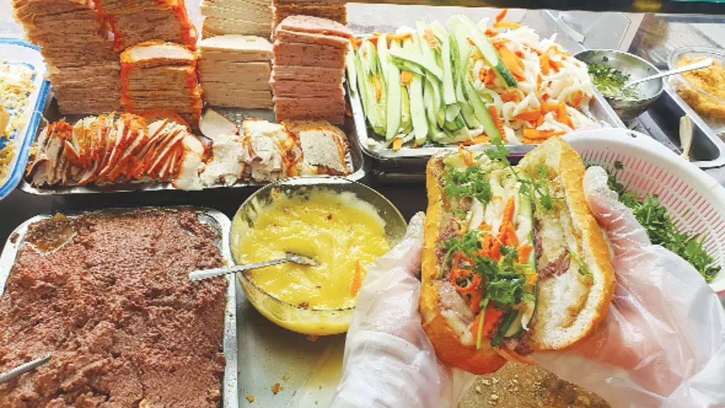 Ẩm thực Sài Gòn - Bánh mì Sài Gòn