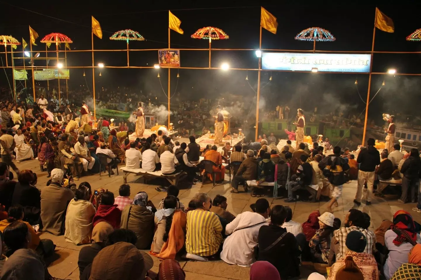 Đám đông tại Varanasi