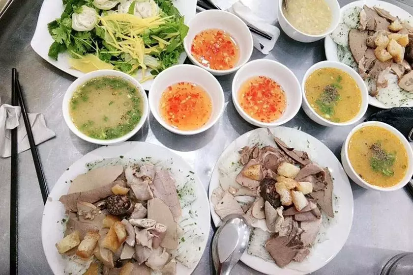 Bánh Hỏi cháo lòng