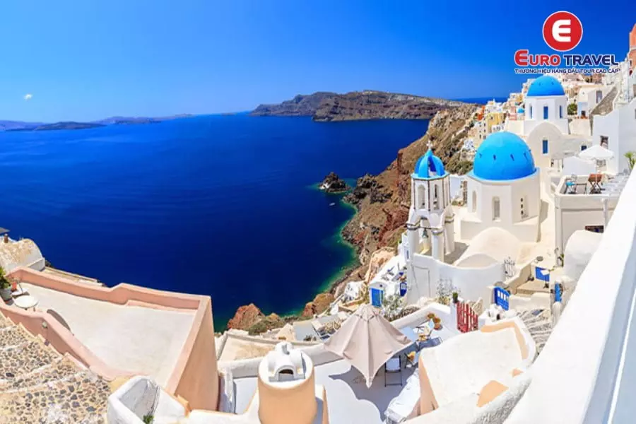 du lịch Châu Âu tại đảo Santorini