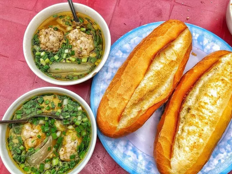 Bánh mì xíu mại Đà Lạt