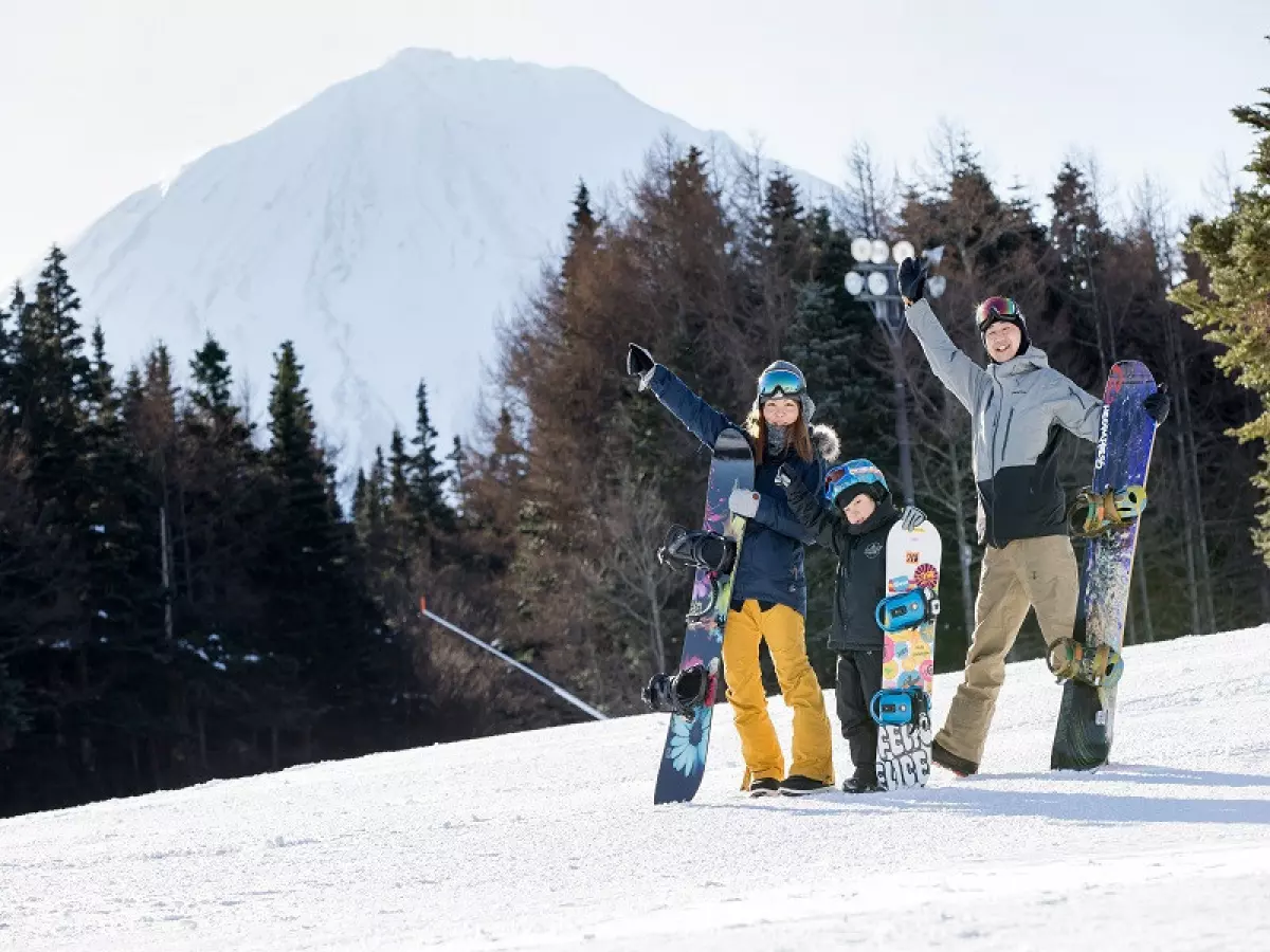 Tham gia trượt tuyết tại Fujiten Snow & Resort