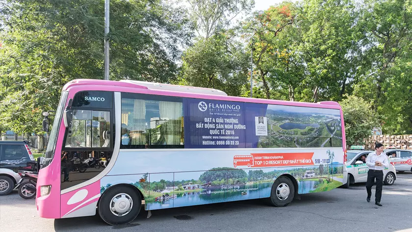 Xe bus đưa đón của Flamingo Đại Lải