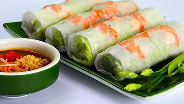 Gỏi cuốn cũng nằm trong những món ăn nổi tiếng nhất Việt Nam - VietFlavour.com