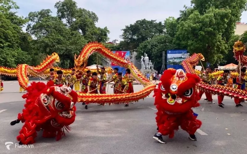 Chiêm ngưỡng những màn trình diễn nghệ thuật vào dịp lễ hội