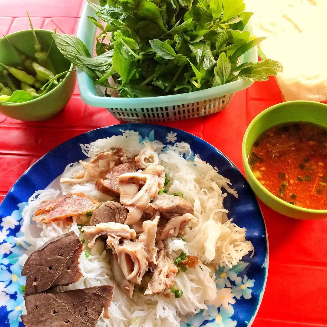 Bánh Hỏi Lòng Heo Phú Long