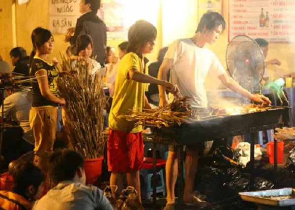 Những đặc sản làm nên danh tiếng cho ẩm thực Cát Linh - Trịnh Hoài Đức