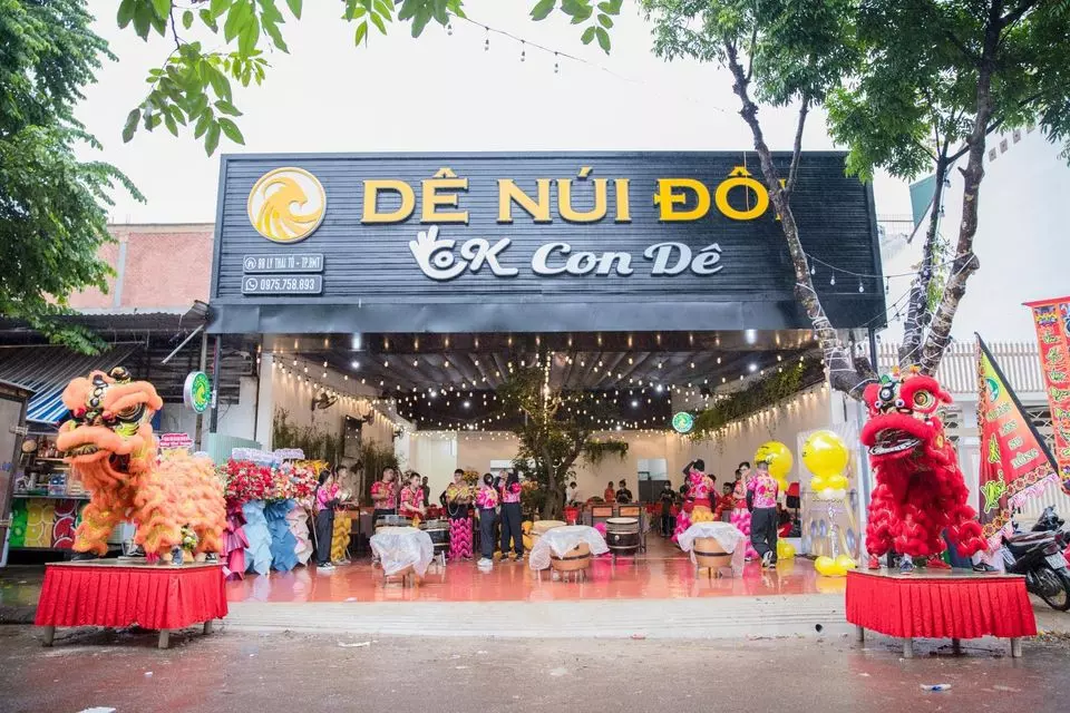 Dê Núi Đôi