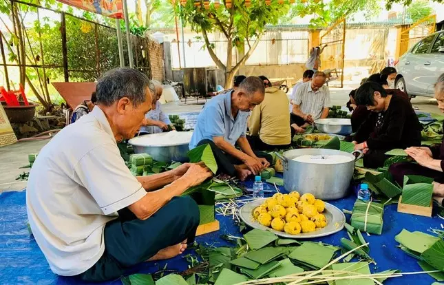 Hình ảnh do các chùa cung cấp