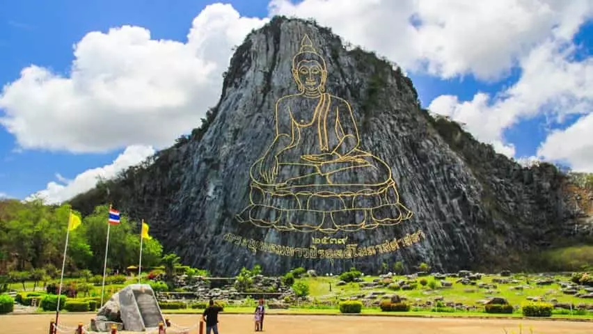 Núi Phật Vàng