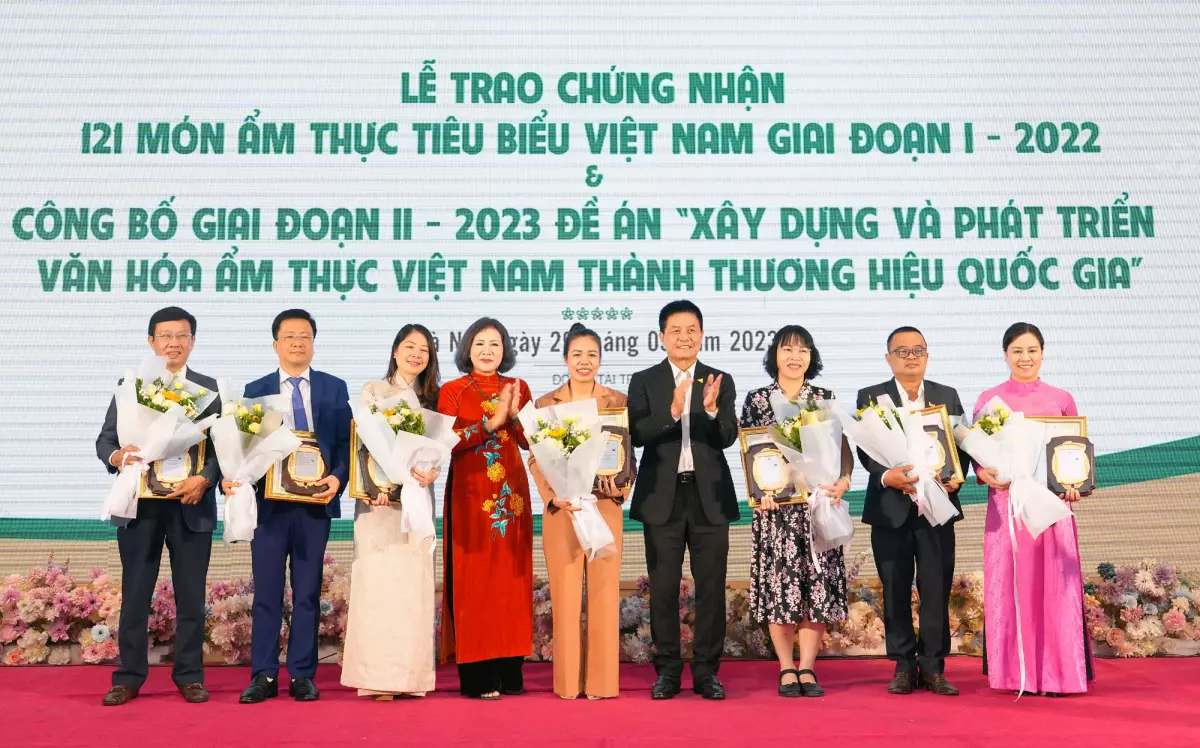 Đại diện các địa phương có món ăn được vinh danh