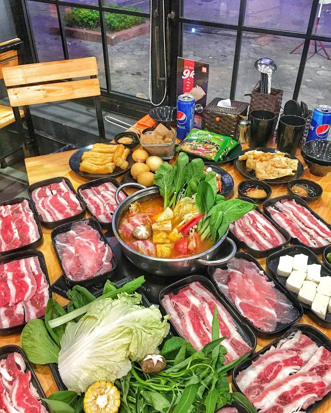 Set đồ ăn tại Lẩu Phan