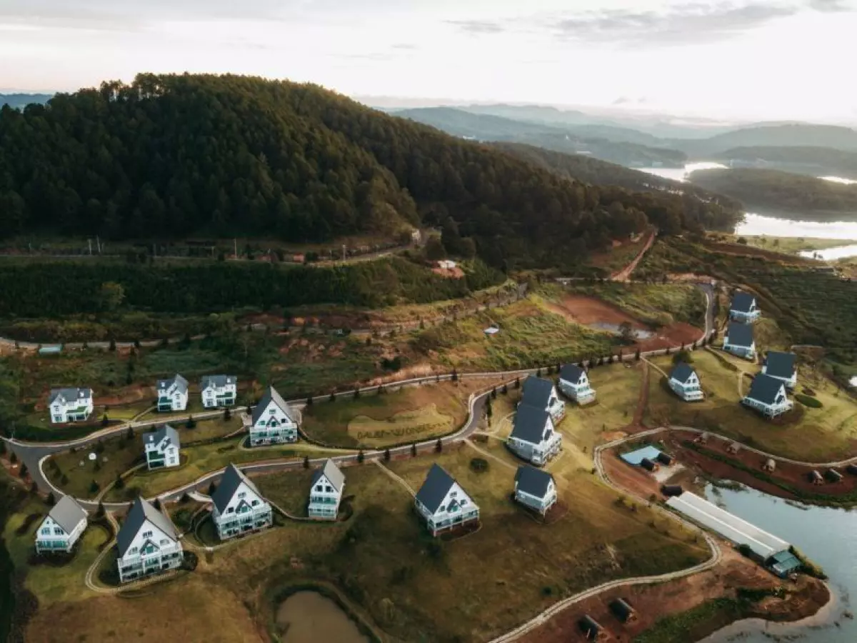 Khu nghỉ dưỡng Dalat Wonder Resort nhìn từ trên cao