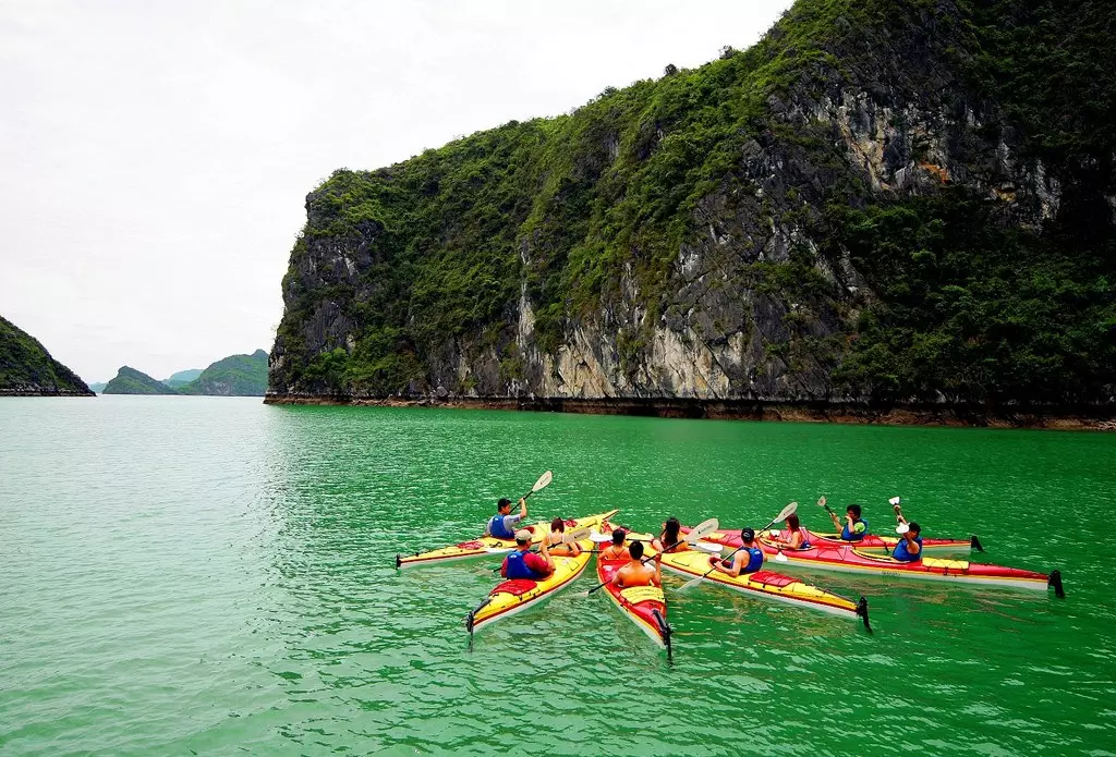 LỊCH TRÌNH TOUR GHÉP ĐOÀN THĂM QUAN VỊNH HẠ LONG 4 - 6 TIẾNG