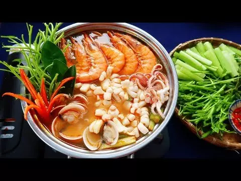 tôm và mực làm sạch