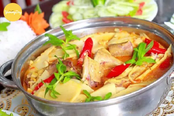 Canh vịt nấu măng ngon bổ