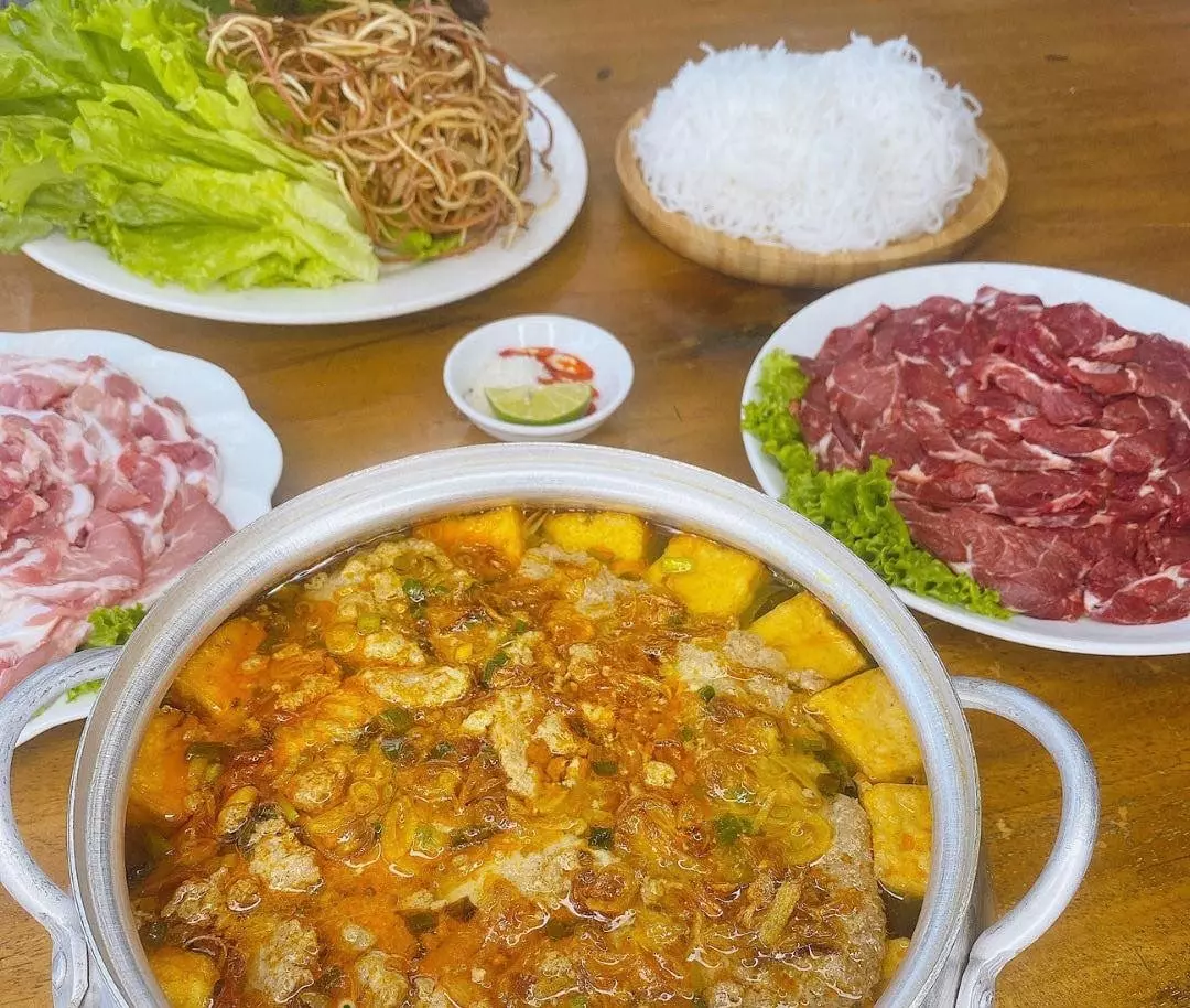 Lẩu riêu cua bắp bò Hà Nội