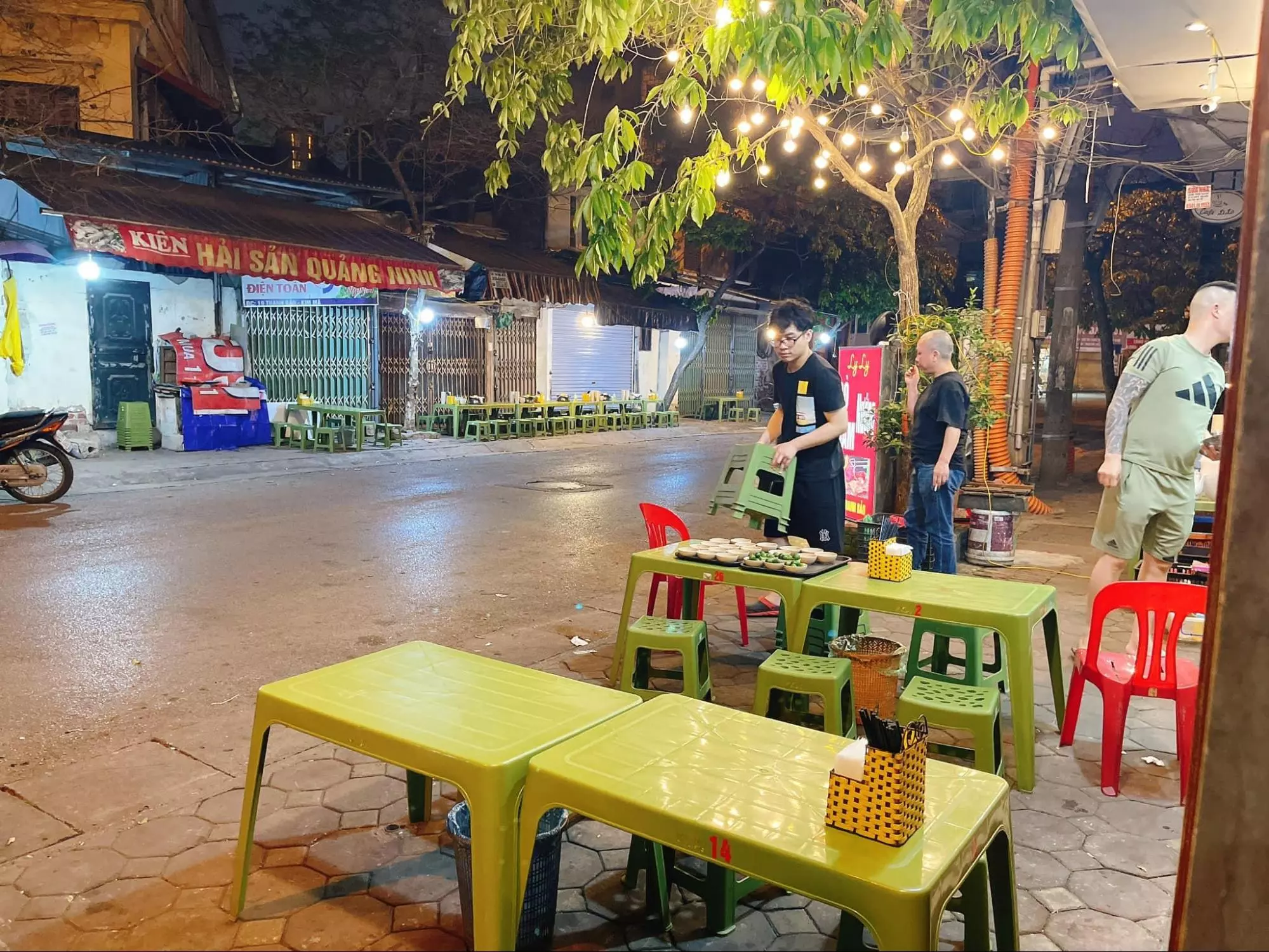 Bò nướng Lyly - quán nướng vỉa hè ngon, rẻ tại Hà Nội