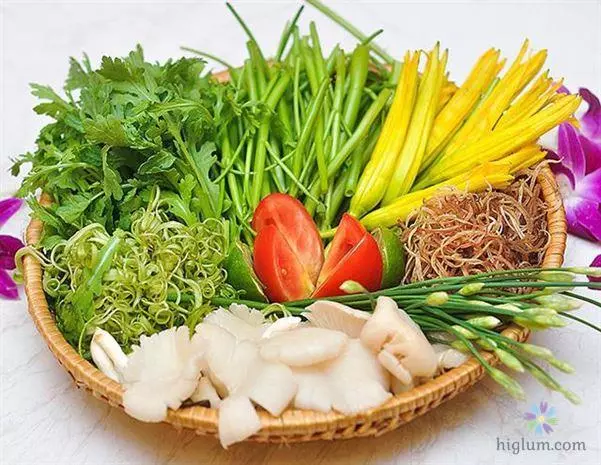 Nấu lẩu cua đồng