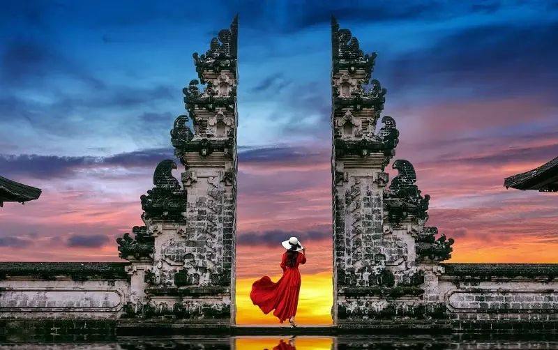 Đền Pura Tanah Lot ở Bali