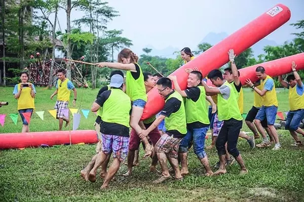 Bung xõa cùng các hoạt động teambuilding tại Bến Xưa