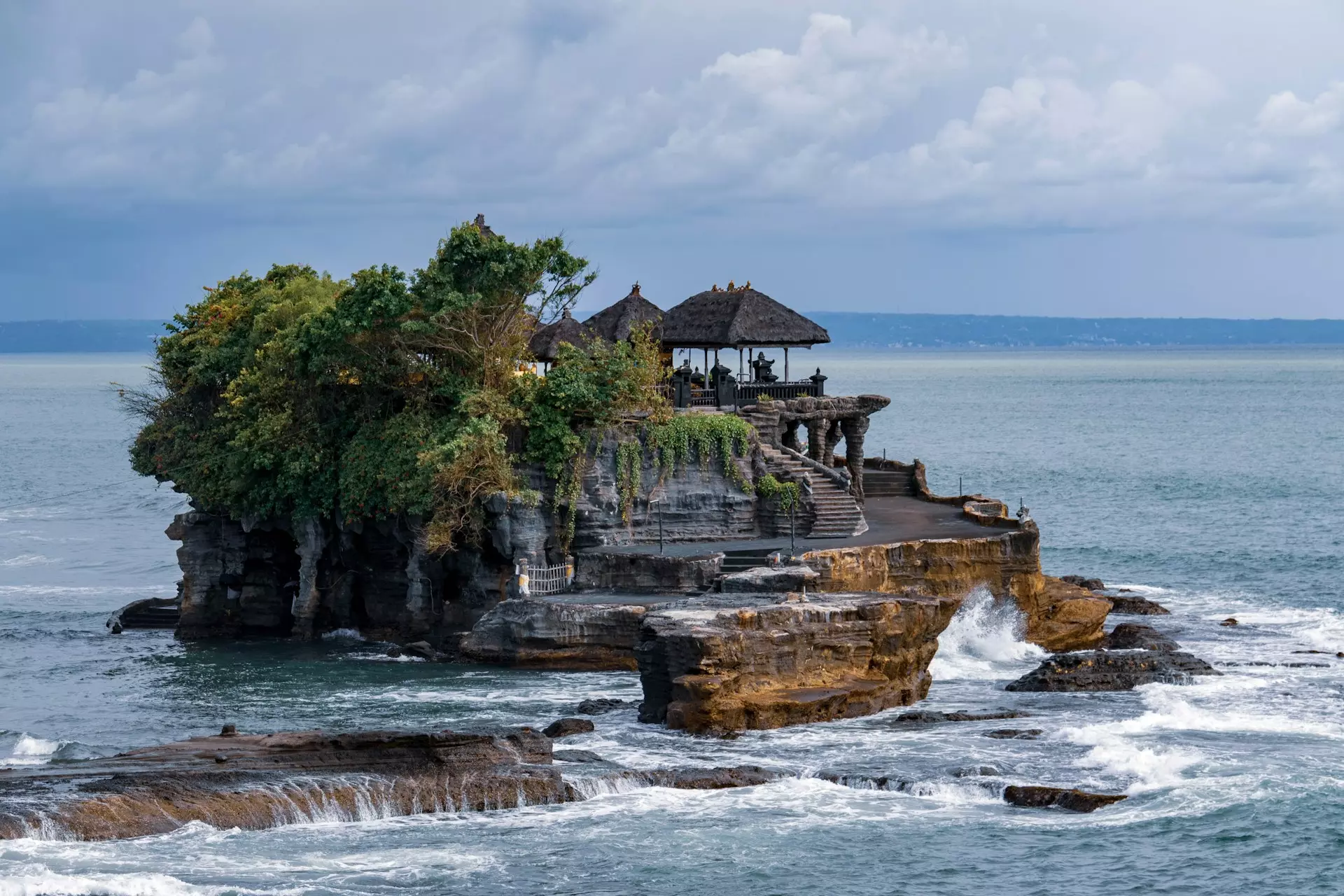 Đền Tanah Lot - du lịch Bali