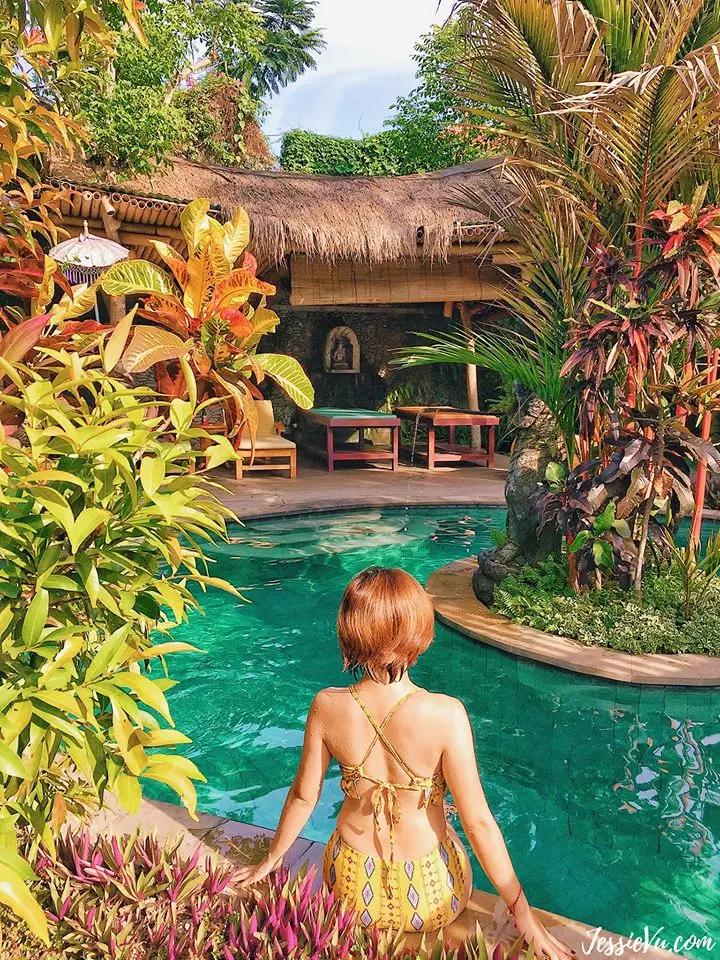 Bể bơi tại resort Bali